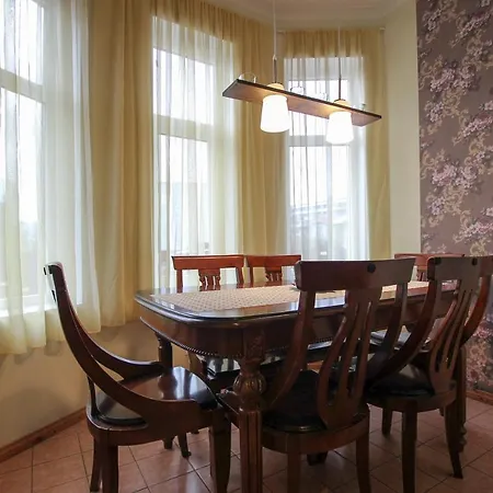 Apartamento Chelsea Roosi 11 *