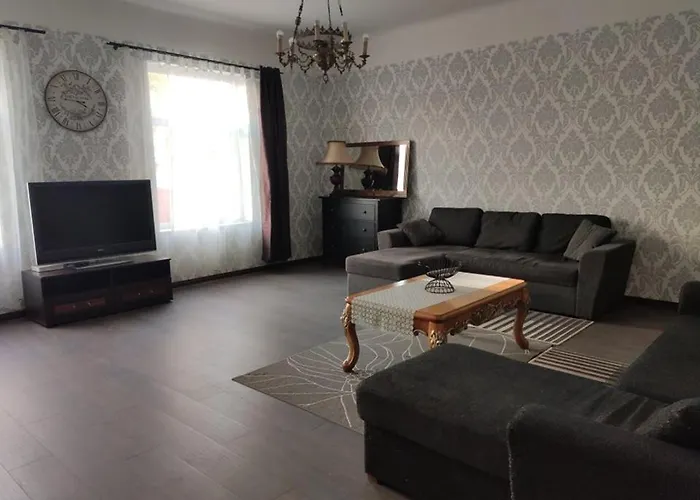 Chelsea Roosi 11 * Pärnu