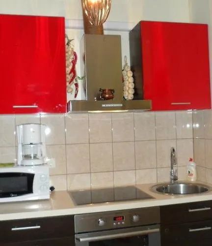 Chelsea Roosi 11 * 페르누